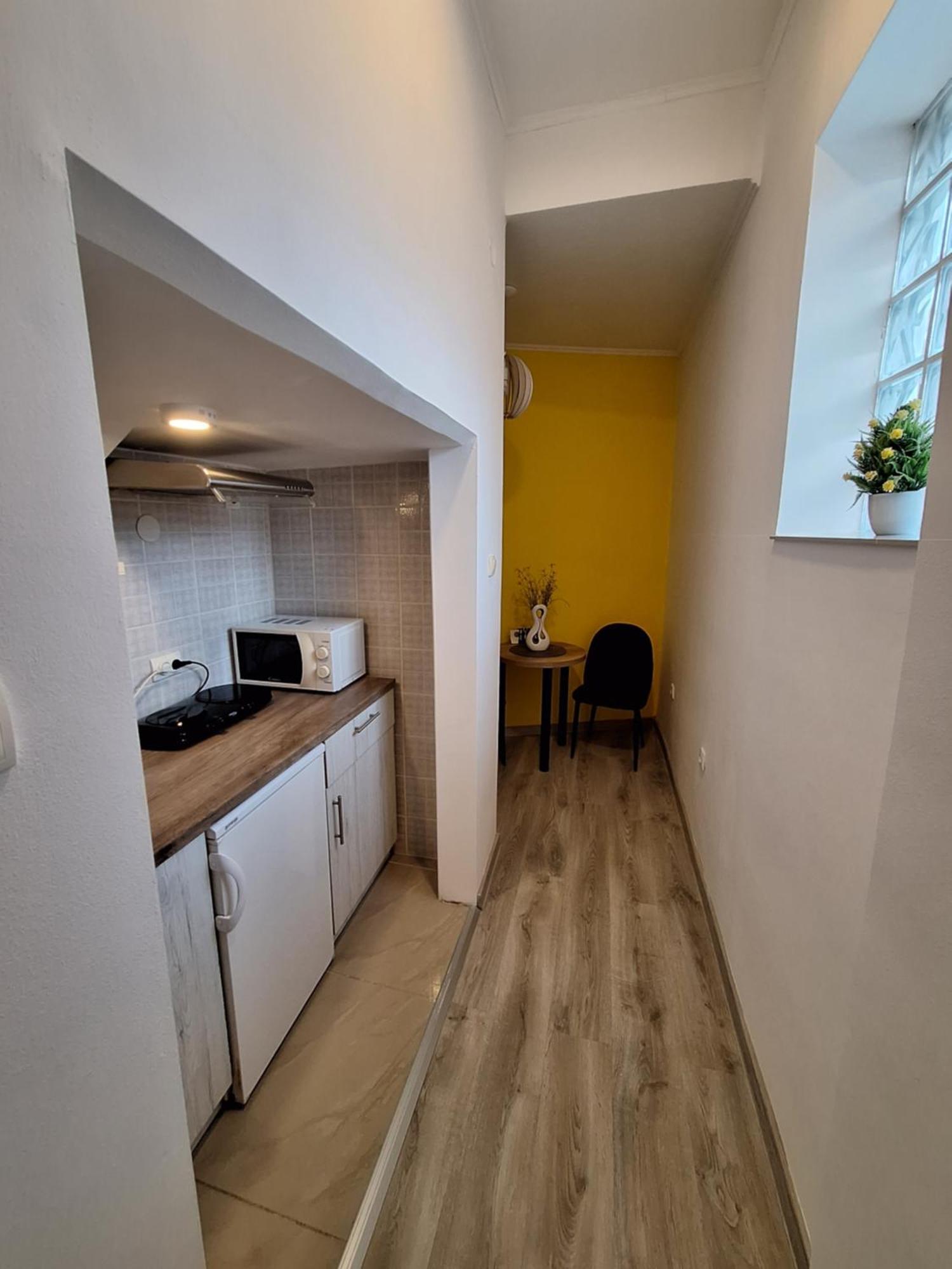 Apartment Studio Teo - Near Everywhere You Want To Be Subotica Eksteriør billede